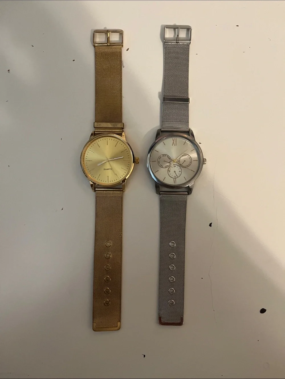 Gold Men's Mesh Strap Quartz Watch - Unbranded